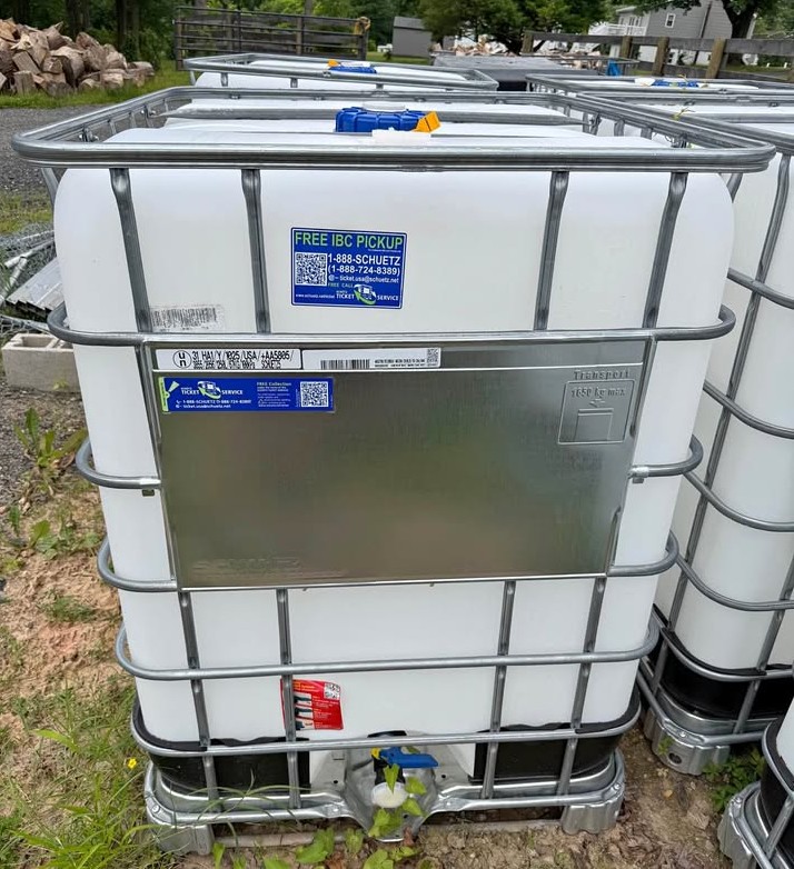 300-Liter-Gallonen-Wassertanks